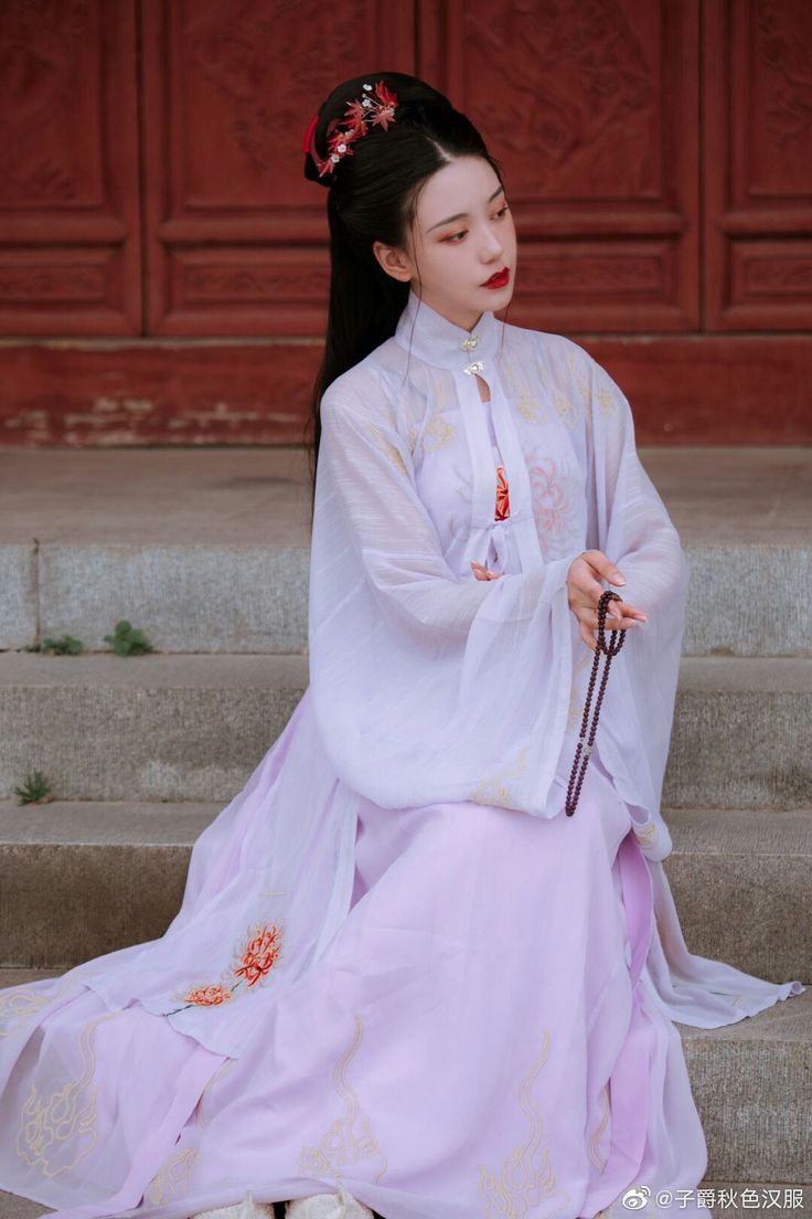 The Splendor of the Great Red Cheongsam:Embracing the Vibrant China Red The Splendor of the Great Red Cheongsam:Embracing the Vibrant China Red