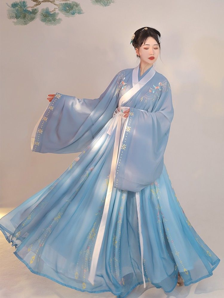 Bamboo Leaf Pattern Cheongsam:A Blend of Tradition and Modernity Bamboo Leaf Pattern Cheongsam:A Blend of Tradition and Modernity