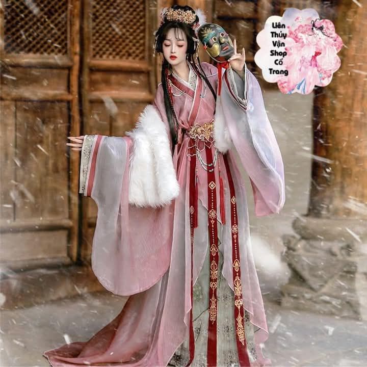 Reinventing the Qipao:A Modern and Stylish Revival of Traditional Chinese Elegance Reinventing the Qipao:A Modern and Stylish Revival of Traditional Chinese Elegance
