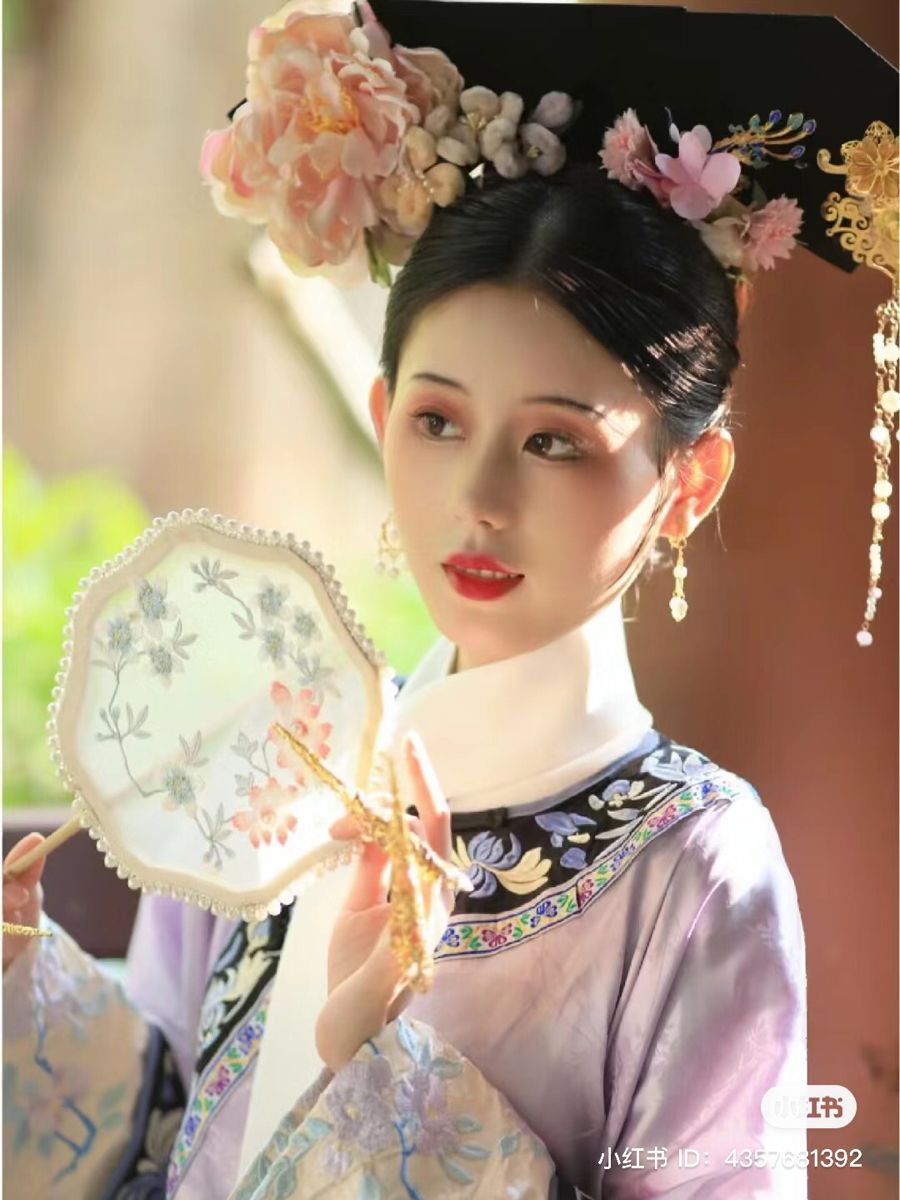 The Rise of Hanfu Style:Understated Elegance in Lantern-Inspired Tight Pants The Rise of Hanfu Style:Understated Elegance in Lantern-Inspired Tight Pants