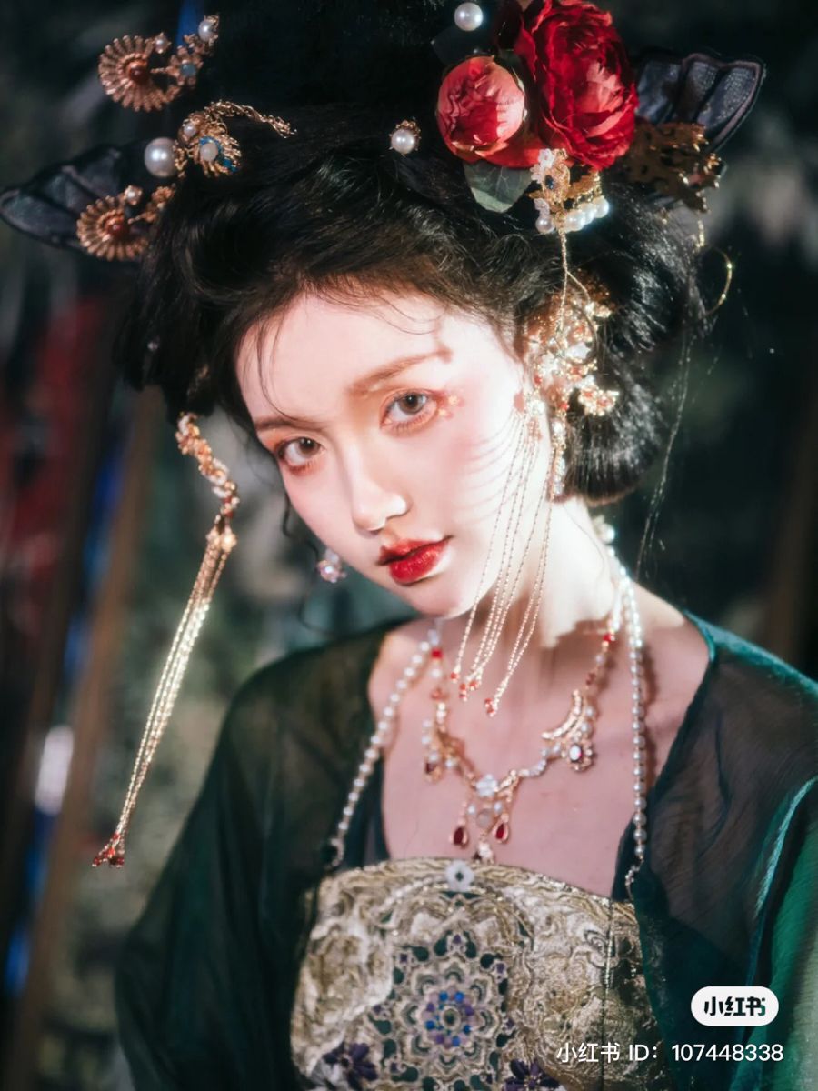 Red Cheongsam Dancewear in Classical Dance:A Celebration of Tradition and Elegance Red Cheongsam Dancewear in Classical Dance:A Celebration of Tradition and Elegance