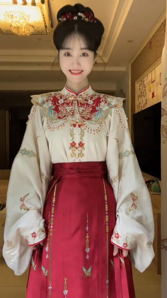 Exploring the Elegance of Traditional Chinese Womens Hanfu Costumes Exploring the Elegance of Traditional Chinese Womens Hanfu Costumes