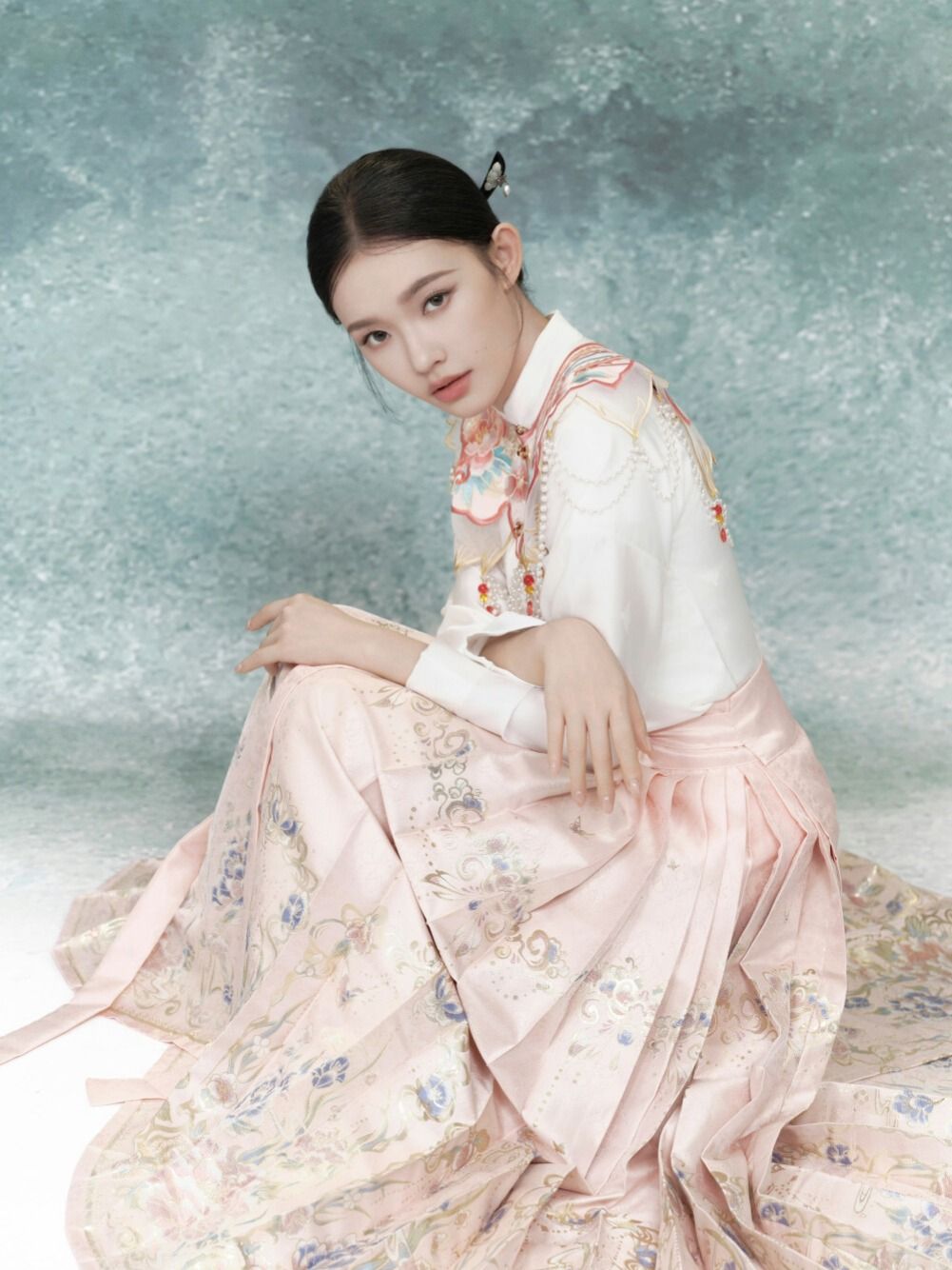 Glittery Cheongsam:The Long Version Glittery Cheongsam:The Long Version