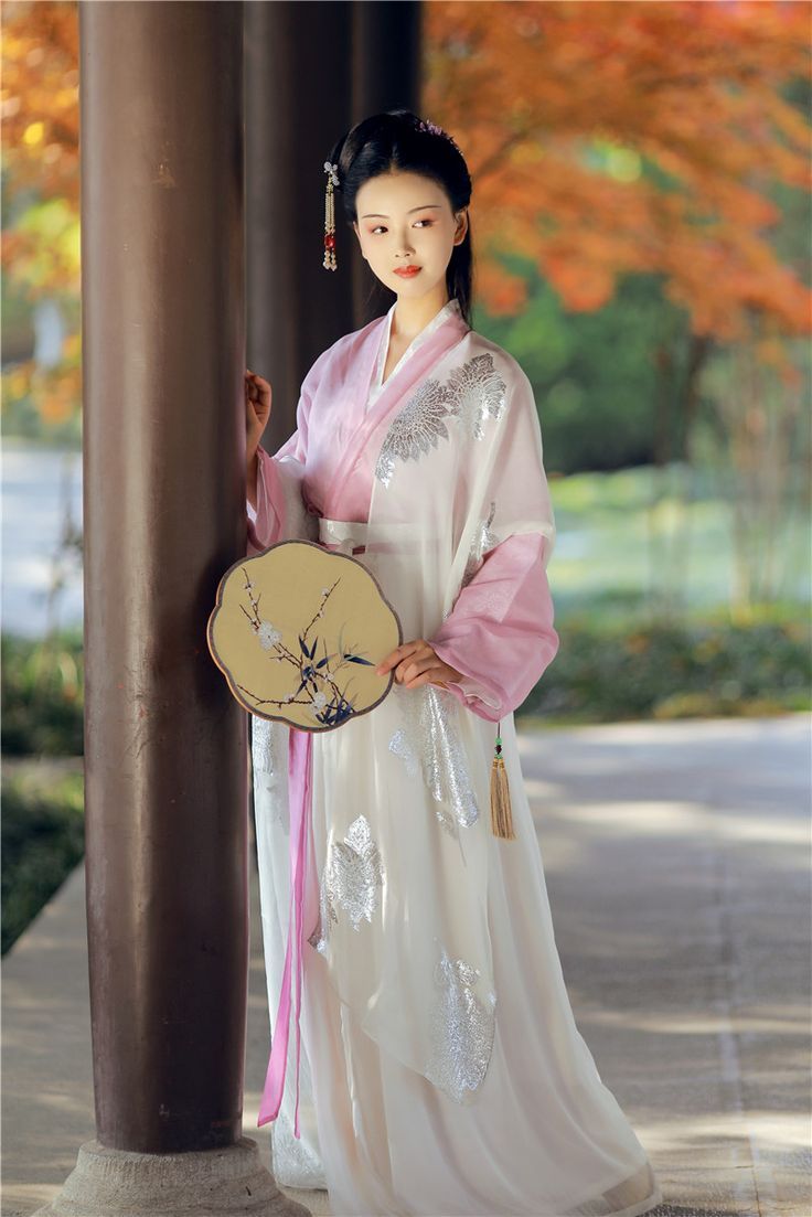 Hanfu Fashion Inspiration from Yang Zis Bai Yao Yao Look Hanfu Fashion Inspiration from Yang Zis Bai Yao Yao Look