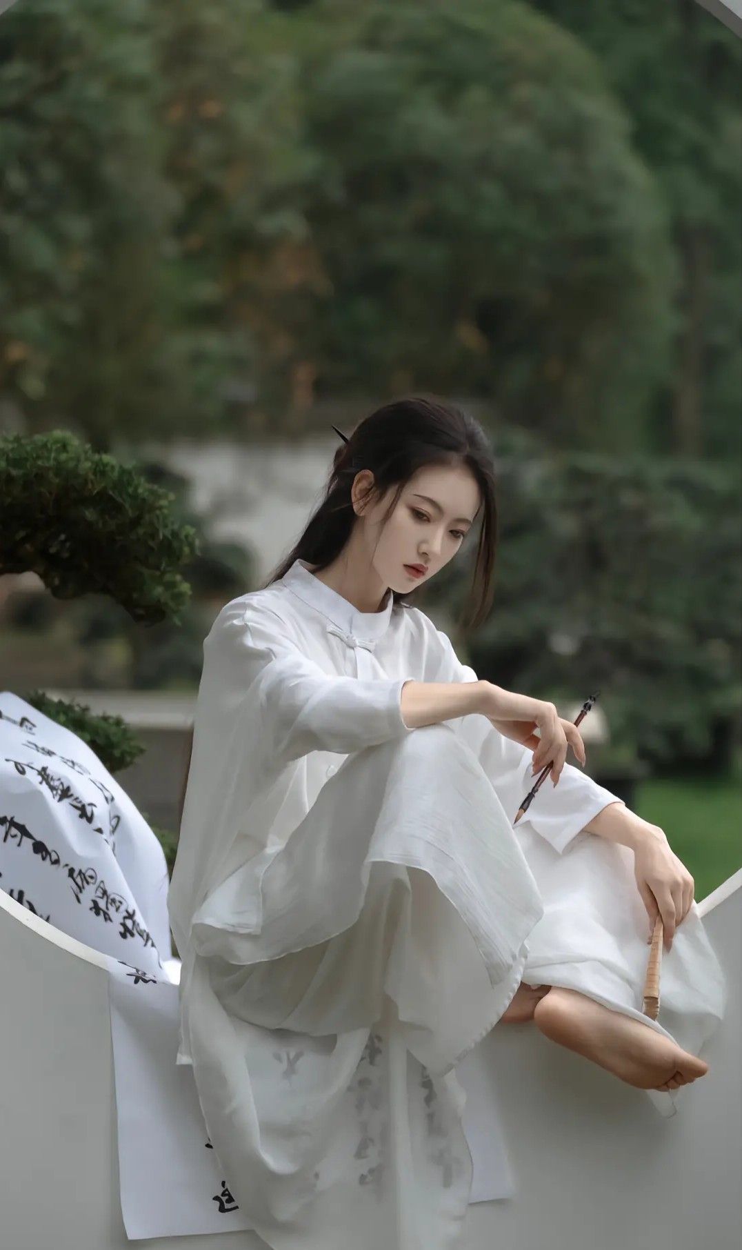 The Enchantment of Hanfu for a Two-Year-Old Girl The Enchantment of Hanfu for a Two-Year-Old Girl