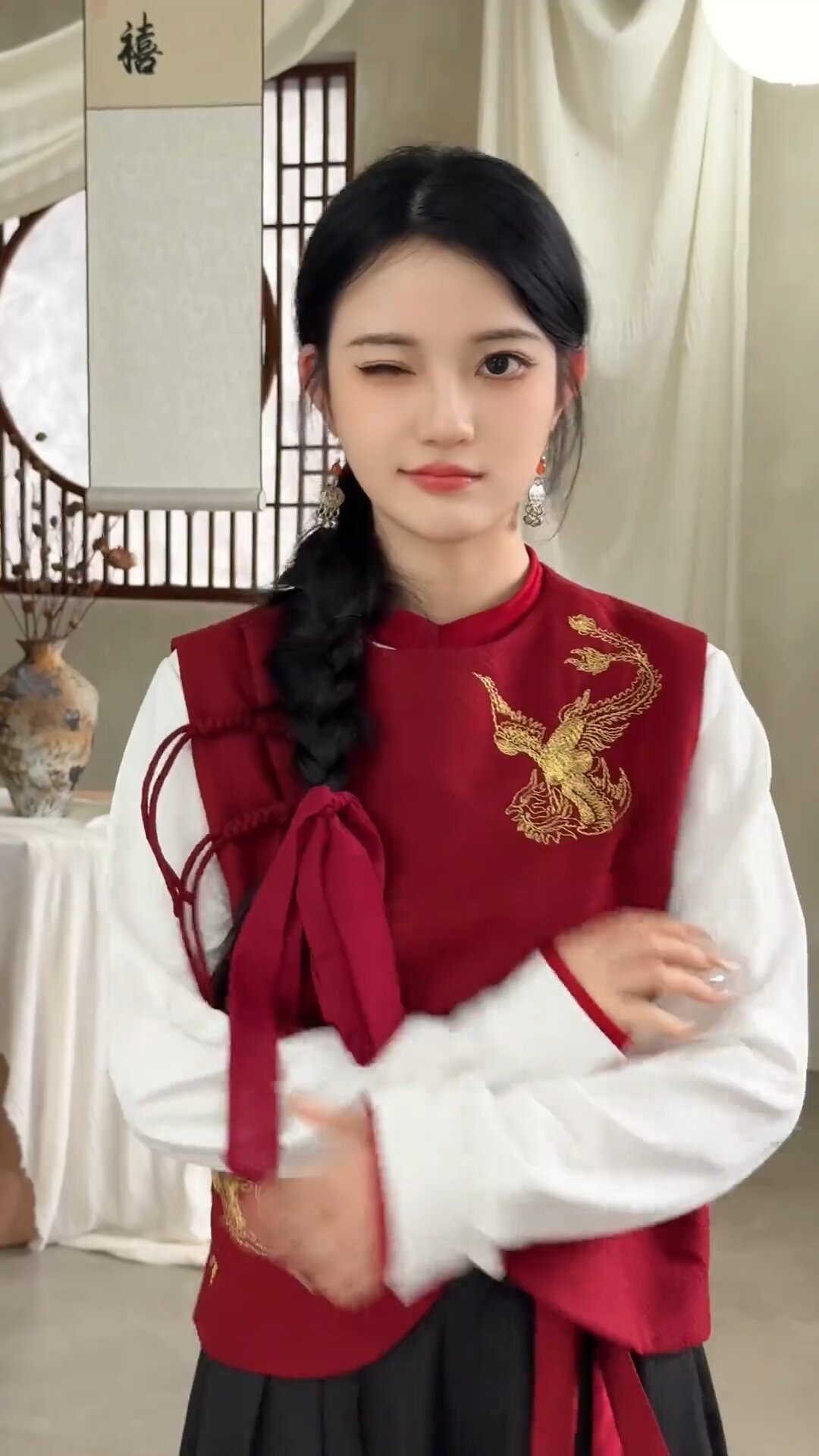 White Song-Style Hanfu:Unveiling the Elegance of Traditional Chinese Clothing White Song-Style Hanfu:Unveiling the Elegance of Traditional Chinese Clothing