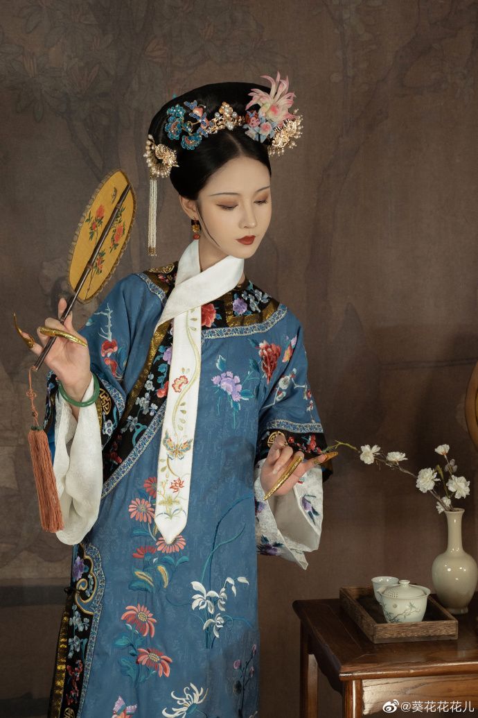 Embracing the Chic and Sassy Style of Qipao:The New Fashion Revolution Embracing the Chic and Sassy Style of Qipao:The New Fashion Revolution