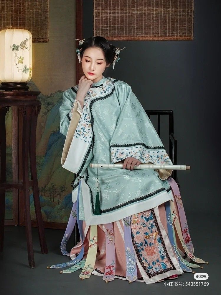 Childrens Ancient Headdress with Flowing Ribbons:A Glimpse into Traditional Beauty Childrens Ancient Headdress with Flowing Ribbons:A Glimpse into Traditional Beauty