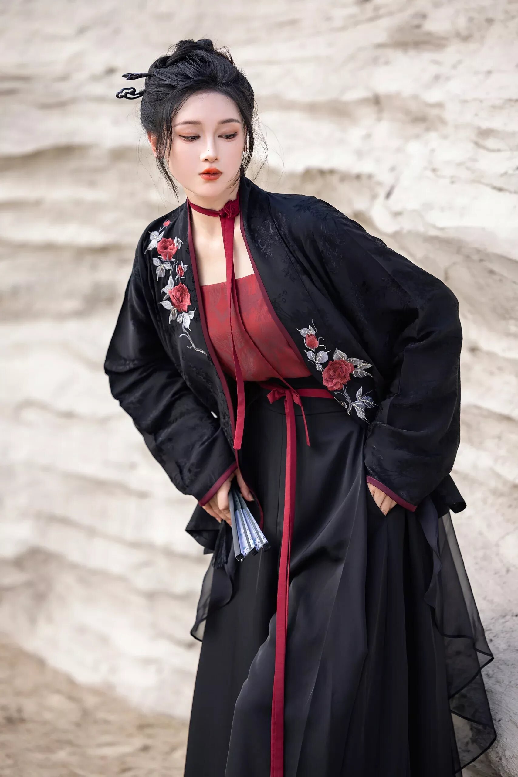 The Enchantment of Green Half-Skirted Horseface Dress:A Closer Look into Traditional Elegance The Enchantment of Green Half-Skirted Horseface Dress:A Closer Look into Traditional Elegance