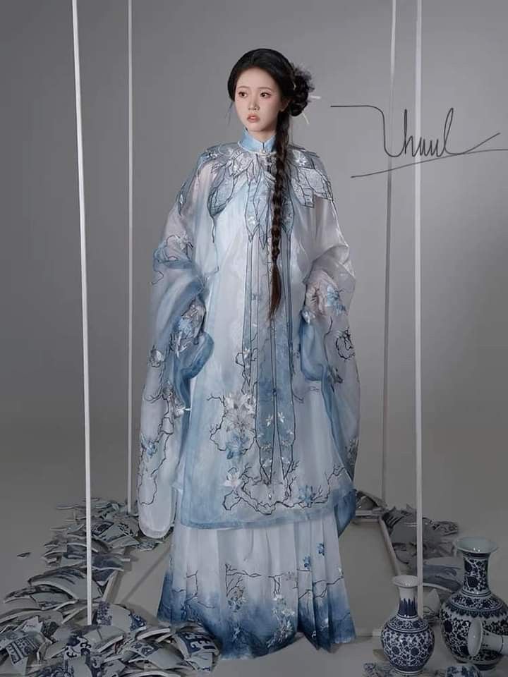 The Enchantment of a Red Cheongsam Bride The Enchantment of a Red Cheongsam Bride