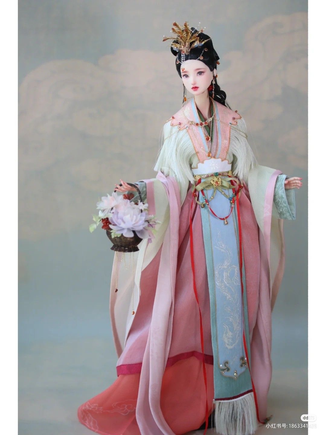 The Evolution of Qipao Through the Lens of Eugenia Silk The Evolution of Qipao Through the Lens of Eugenia Silk