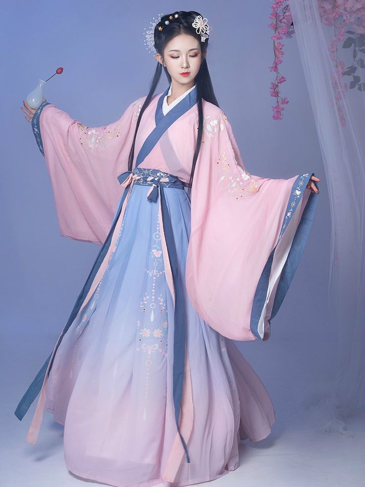 Elegant Hanfu Short Necklaces:A Glimpse into Traditional Chinese Charm and Beauty Elegant Hanfu Short Necklaces:A Glimpse into Traditional Chinese Charm and Beauty