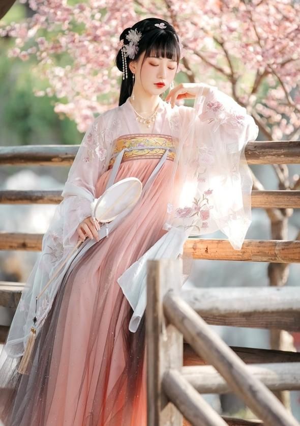 Reinventing the Cheongsam Dress for the Petite Figure Reinventing the Cheongsam Dress for the Petite Figure