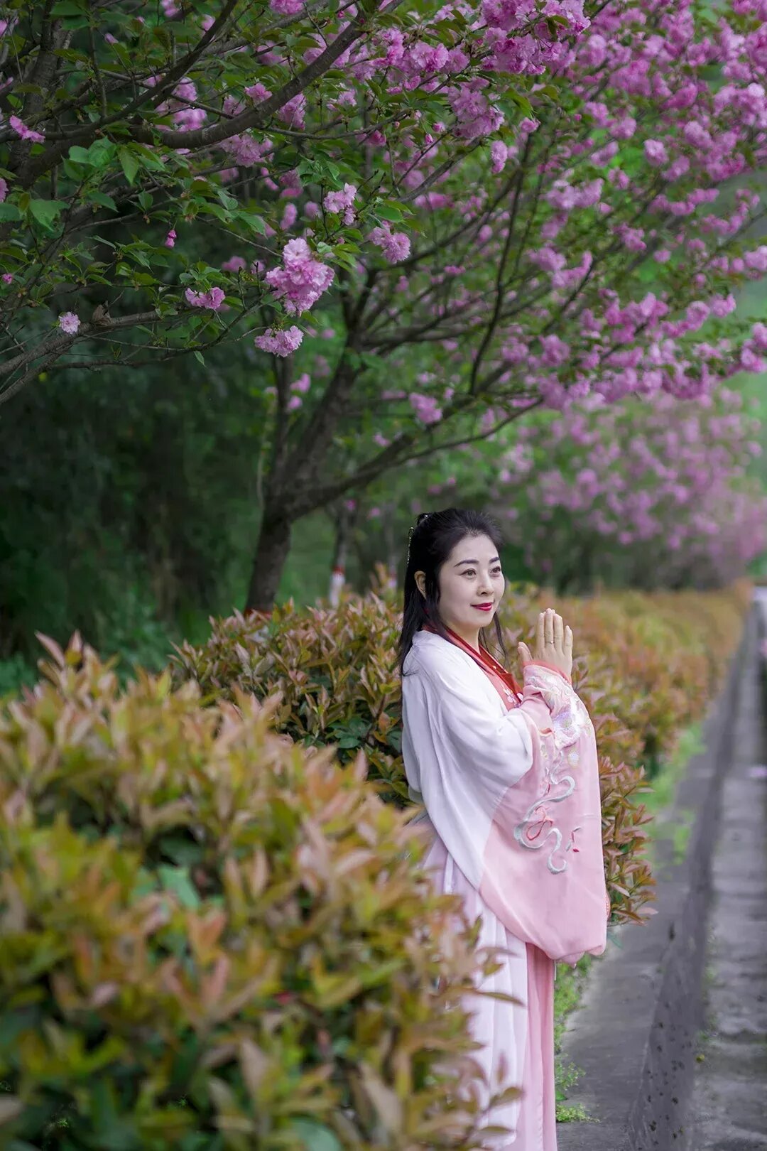 The Splendor of a Red Hanfu Jacket:Unveiling the Traditional Charm of Chinese Clothing The Splendor of a Red Hanfu Jacket:Unveiling the Traditional Charm of Chinese Clothing