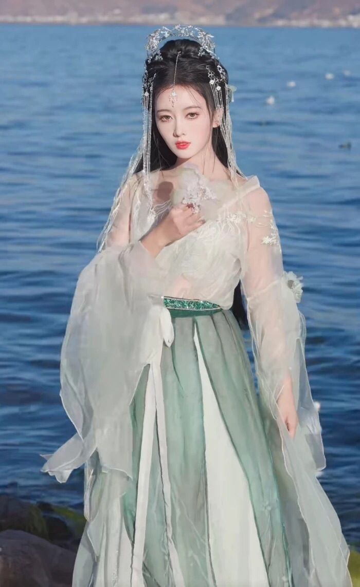 Summer 2024:Embracing the New Wave of Cheongsam Fashion Summer 2024:Embracing the New Wave of Cheongsam Fashion