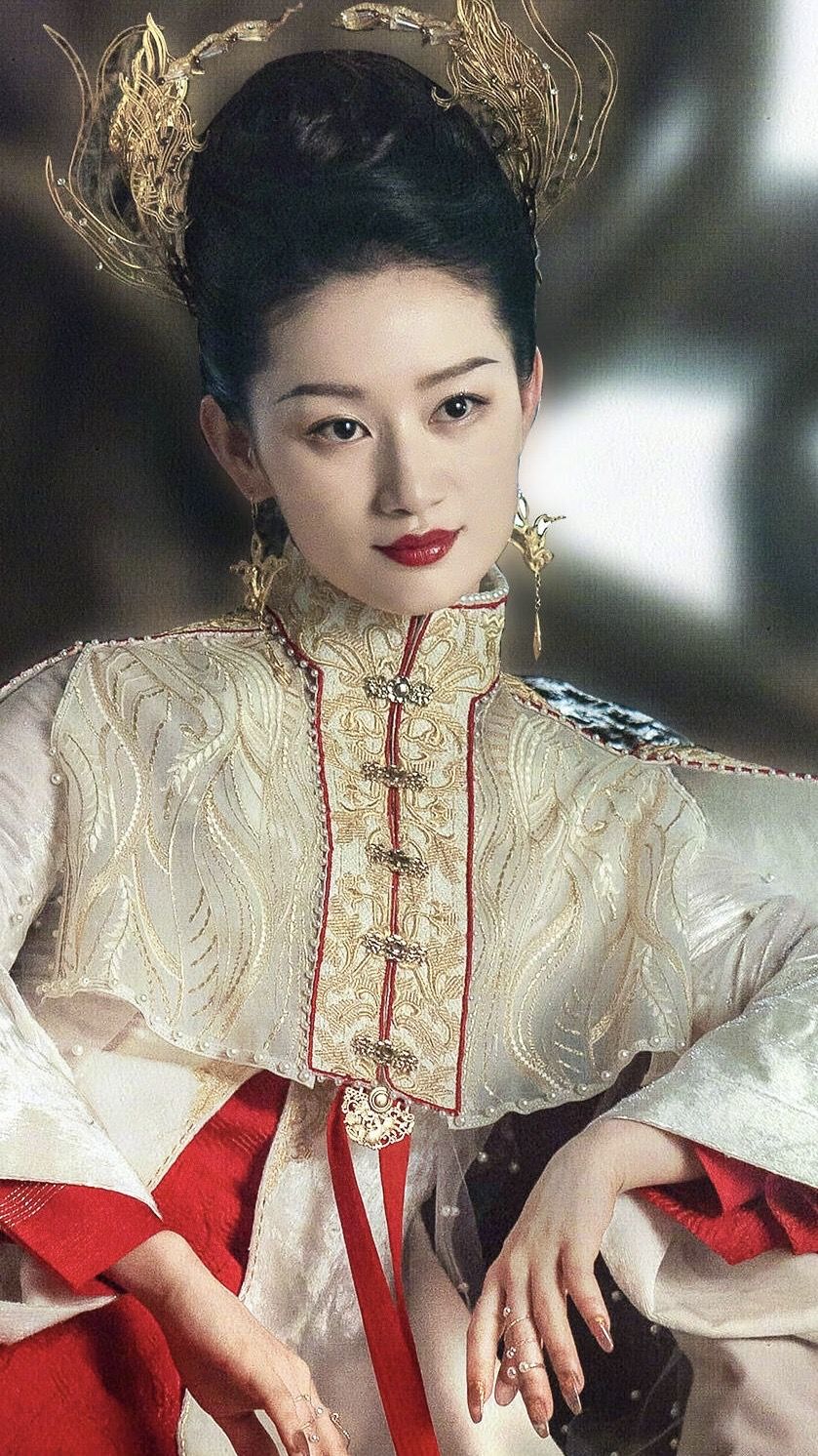 Embracing the New Wave of Cheongsam Fashion in 2021 Embracing the New Wave of Cheongsam Fashion in 2021