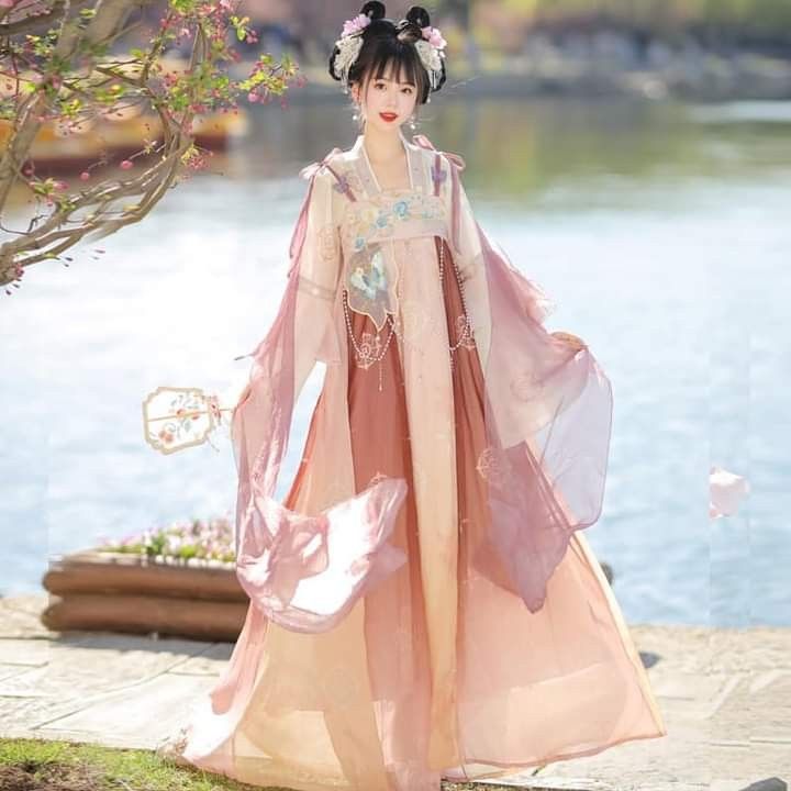 Mid-Year Exams in a Summer of Cheongsam Splendor:The Journey to Success Mid-Year Exams in a Summer of Cheongsam Splendor:The Journey to Success