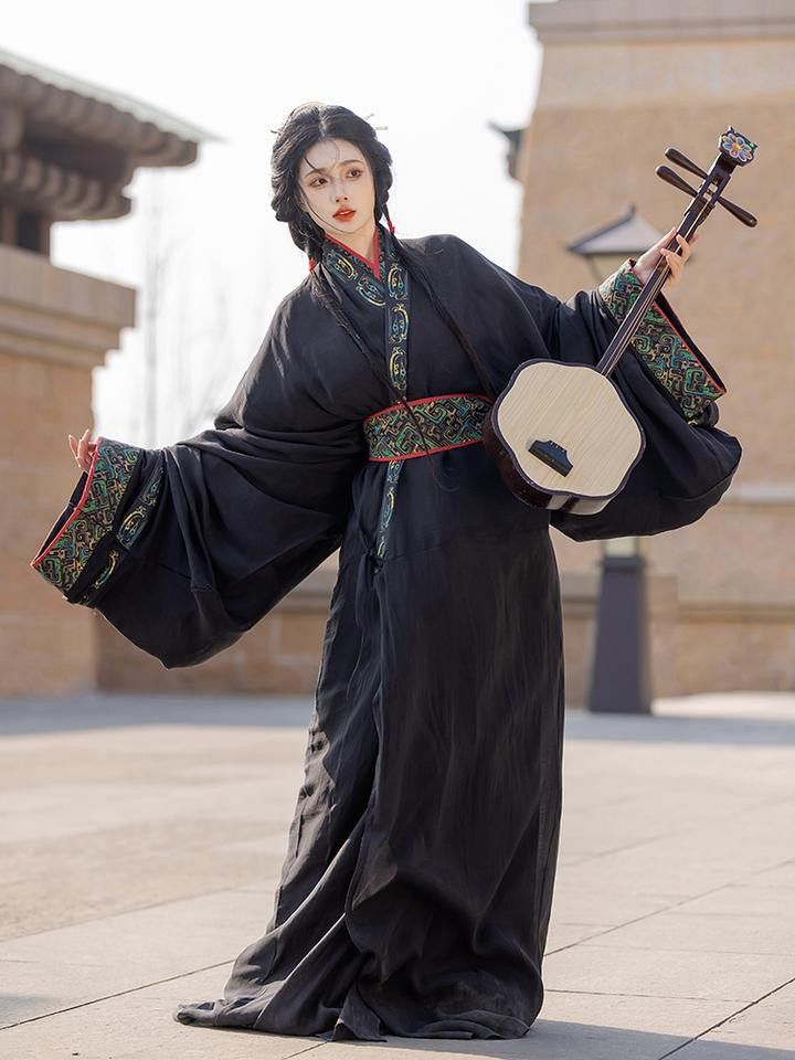 The Rise of Hanfu Fashion:Exploring the Beauty of Cross-Collared Inner Layers The Rise of Hanfu Fashion:Exploring the Beauty of Cross-Collared Inner Layers