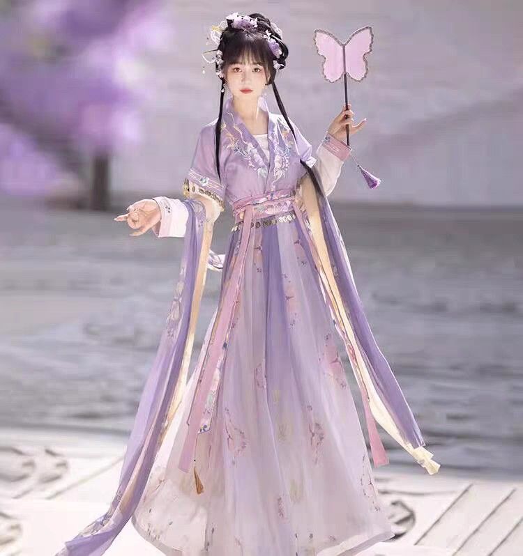 The Elegance of the Horseface Skirt in a Set:A Closer Look into Traditional Chinese Clothing The Elegance of the Horseface Skirt in a Set:A Closer Look into Traditional Chinese Clothing