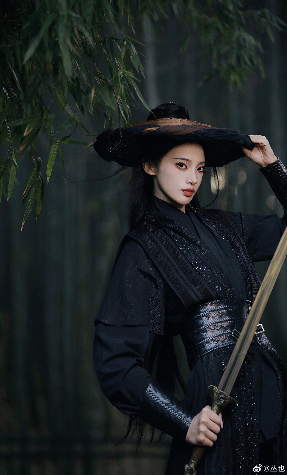 The Splendor of Hanfu:A Journey into the World of Jinmi Traditional Chinese Clothing The Splendor of Hanfu:A Journey into the World of Jinmi Traditional Chinese Clothing
