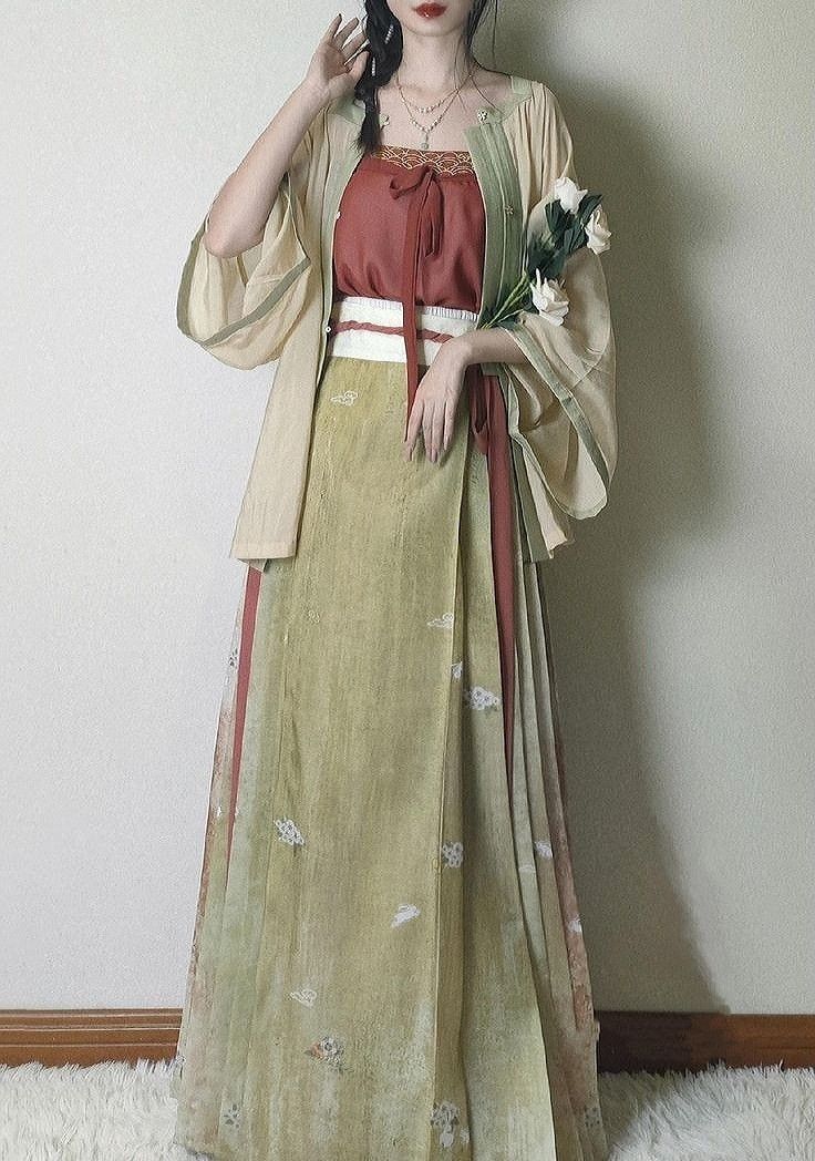 The Splendid Charm of Traditional Chinese Clothing:The Story of Shili Xiang Hanfu The Splendid Charm of Traditional Chinese Clothing:The Story of Shili Xiang Hanfu