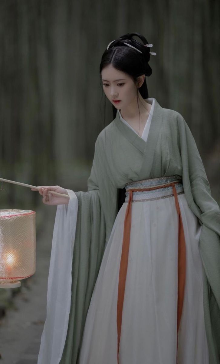 Celebrity-Inspired Hanfu Fashion for Little Girls:The Rise of Hanfu in Childrenswear Celebrity-Inspired Hanfu Fashion for Little Girls:The Rise of Hanfu in Childrenswear