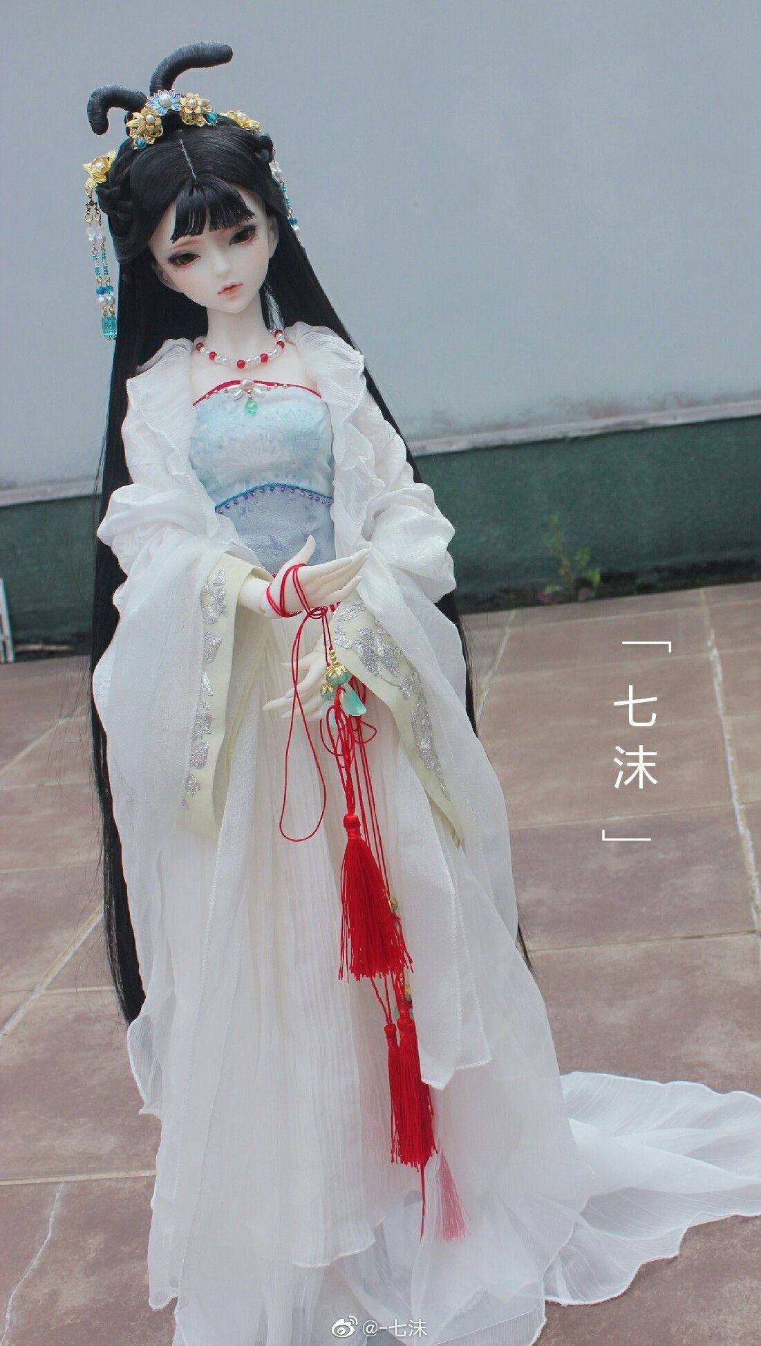 Winter Cheongsam:Embracing the Elegance of Traditional Chinese Fashion Winter Cheongsam:Embracing the Elegance of Traditional Chinese Fashion