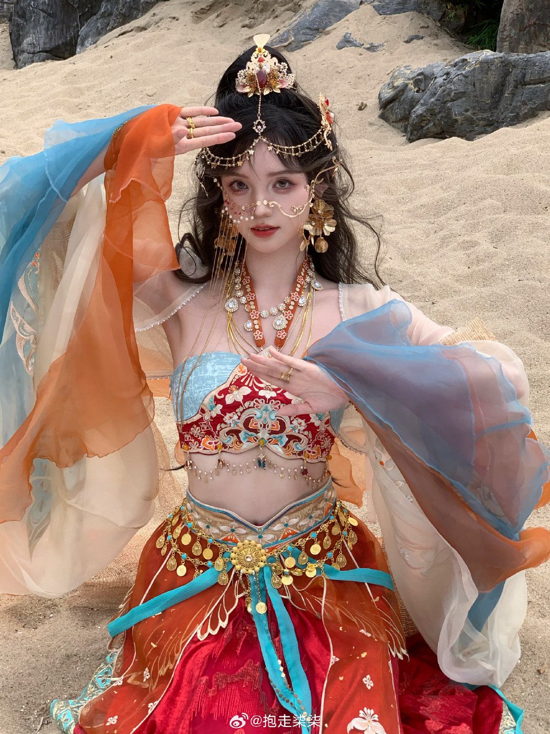 The Revival of Cheongsam and its Accompanying Wig Hairstyles The Revival of Cheongsam and its Accompanying Wig Hairstyles