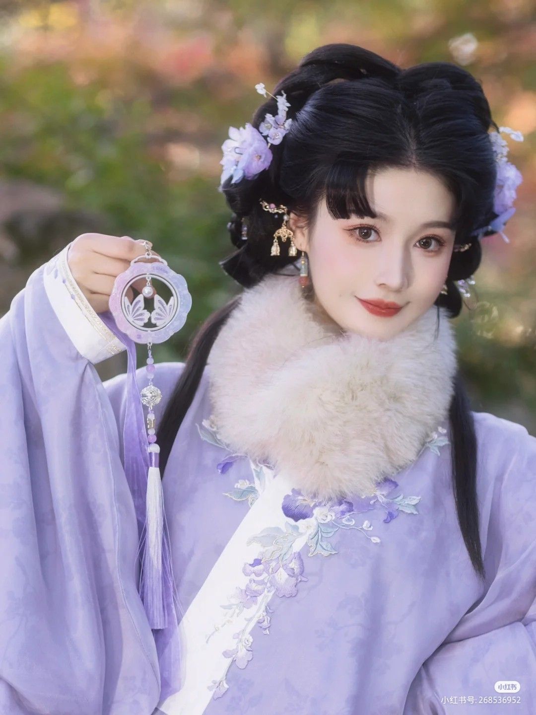 Traditional Chinese-Style Costume for Women:A Blend of Elegance and Heritage Traditional Chinese-Style Costume for Women:A Blend of Elegance and Heritage