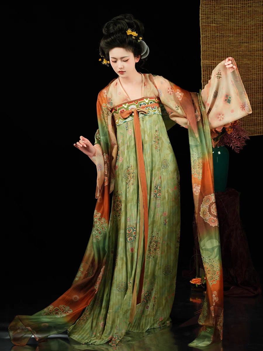 Embracing the Splendor of Plus-Size Embroidered Cheongsam Embracing the Splendor of Plus-Size Embroidered Cheongsam