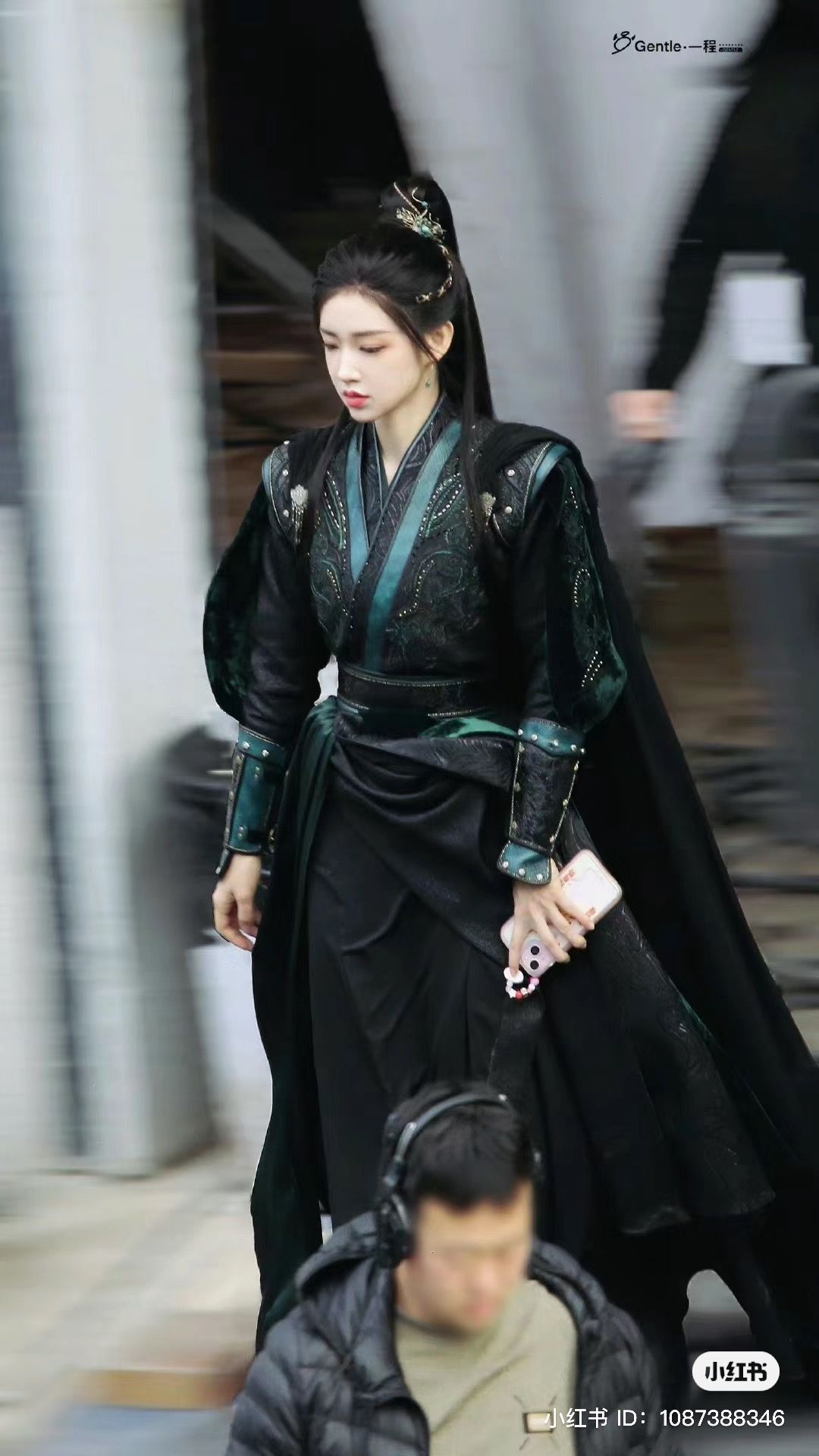 The Revival of Hanfu and Hairpins:A Journey into Traditional Chinese Elegance The Revival of Hanfu and Hairpins:A Journey into Traditional Chinese Elegance