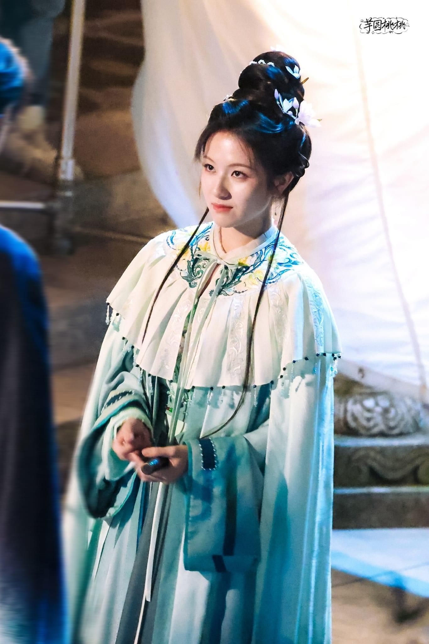 Children in Ancient Style Hanfu,Fairy-like with Traditional Chinese Elegance Children in Ancient Style Hanfu,Fairy-like with Traditional Chinese Elegance