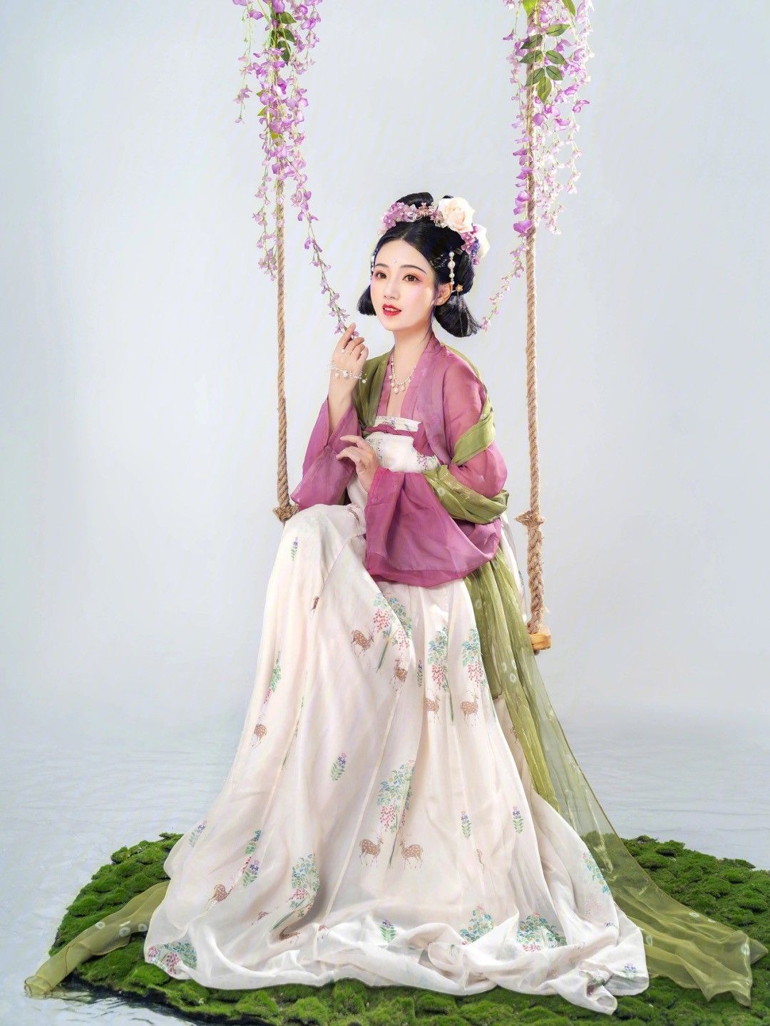 Ancient Chinese Cheongsam:The Essence of Traditional Chinese Fashion Ancient Chinese Cheongsam:The Essence of Traditional Chinese Fashion
