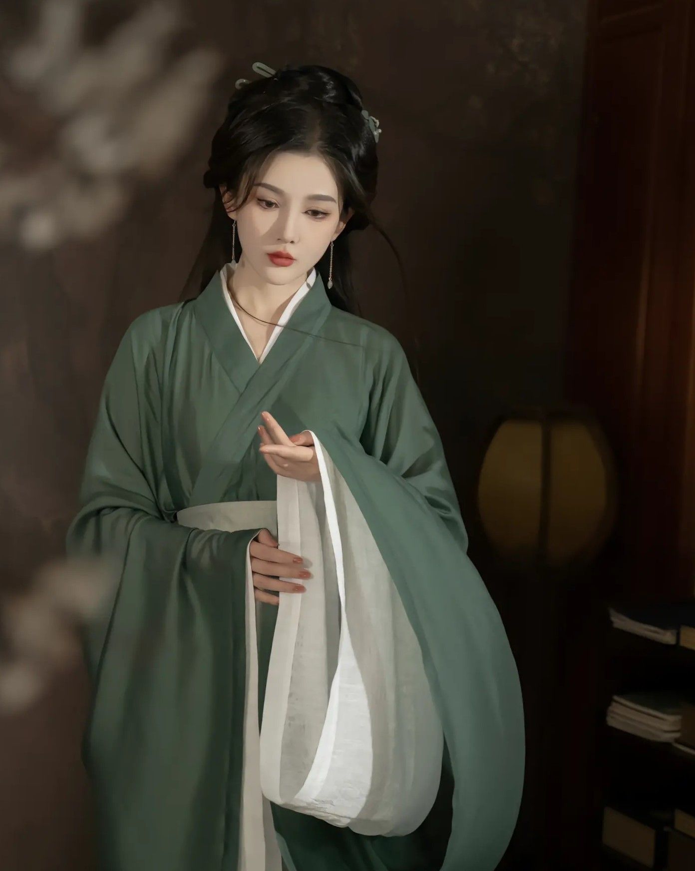 Styling Tips for Plus-Size Moms in New Chinese-Style Tops and Horseface Skirts for Autumn Winter Styling Tips for Plus-Size Moms in New Chinese-Style Tops and Horseface Skirts for Autumn Winter