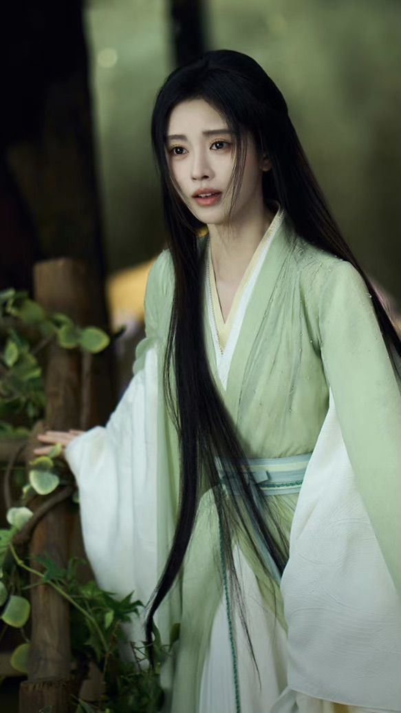 April Original Hanfu:Unveiling the Splendor of Traditional Chinese Clothing April Original Hanfu:Unveiling the Splendor of Traditional Chinese Clothing