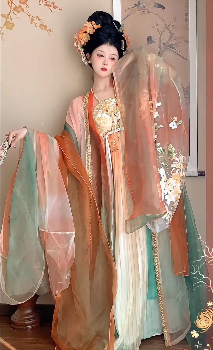 Improving Daily Commuting with Modernized Hanfu Fashion Improving Daily Commuting with Modernized Hanfu Fashion