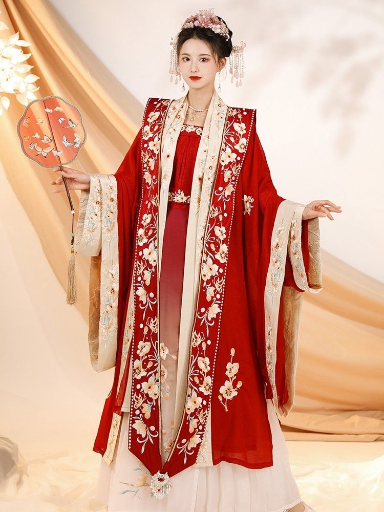 Ancient Style of Hanfu Fashion:The Perfect Pairing of Shoes and Attire Ancient Style of Hanfu Fashion:The Perfect Pairing of Shoes and Attire