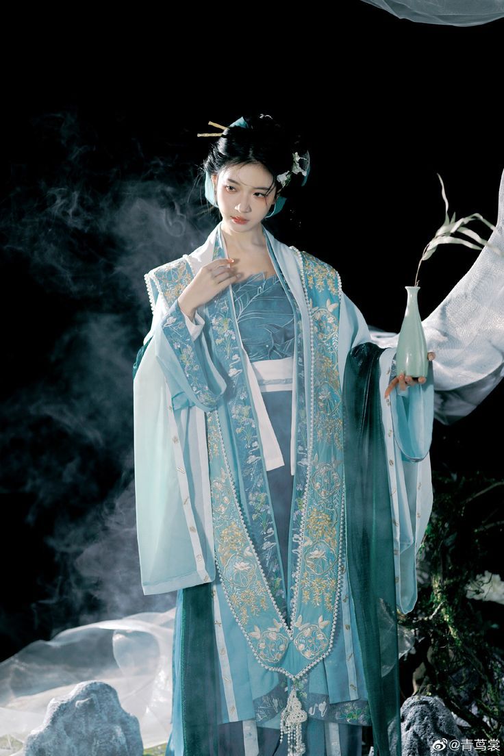 鱼尾改良旗袍连衣裙,传统与现代的优雅融合 鱼尾改良旗袍连衣裙,传统与现代的优雅融合