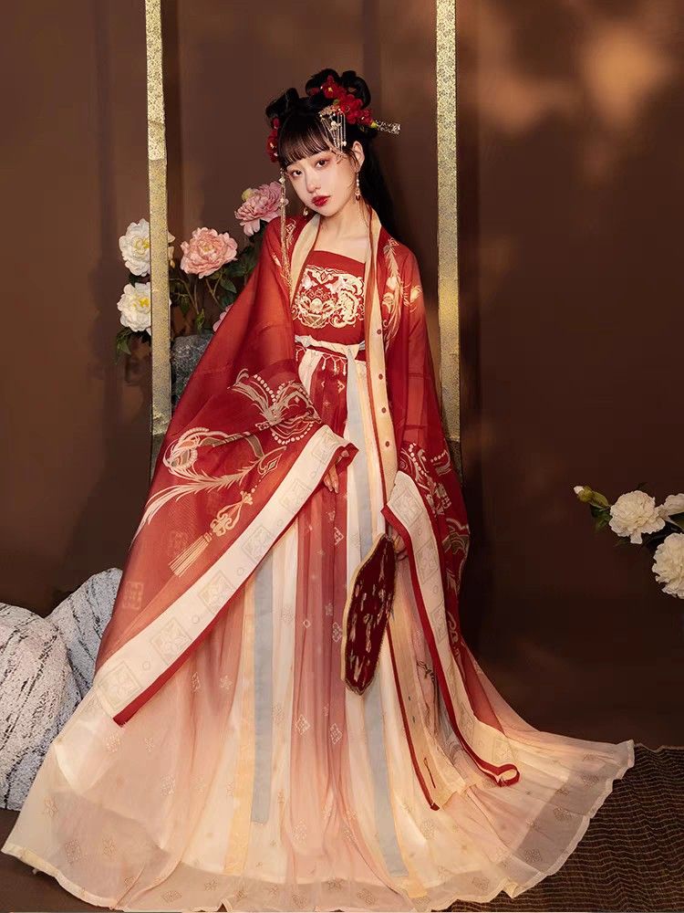 Ethereal Beauty in Traditional Chinese Fashion:The Enchanting World of Hanfu for Women Ethereal Beauty in Traditional Chinese Fashion:The Enchanting World of Hanfu for Women