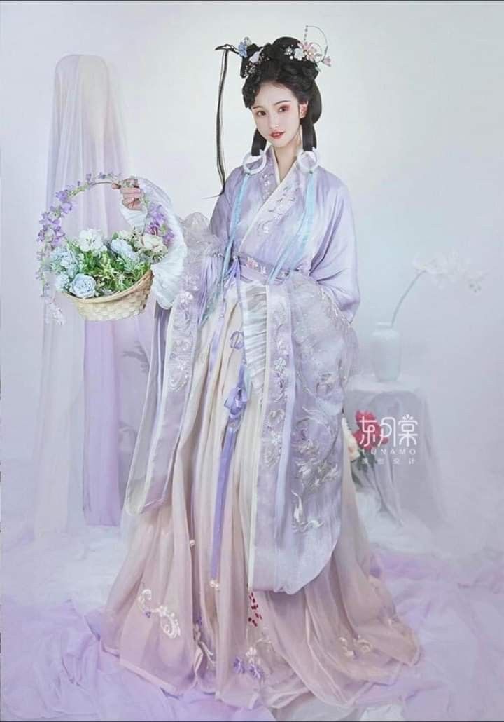 Loose-fitting Cheongsam for Summer:A Fashionable and Comfortable Choice Loose-fitting Cheongsam for Summer:A Fashionable and Comfortable Choice
