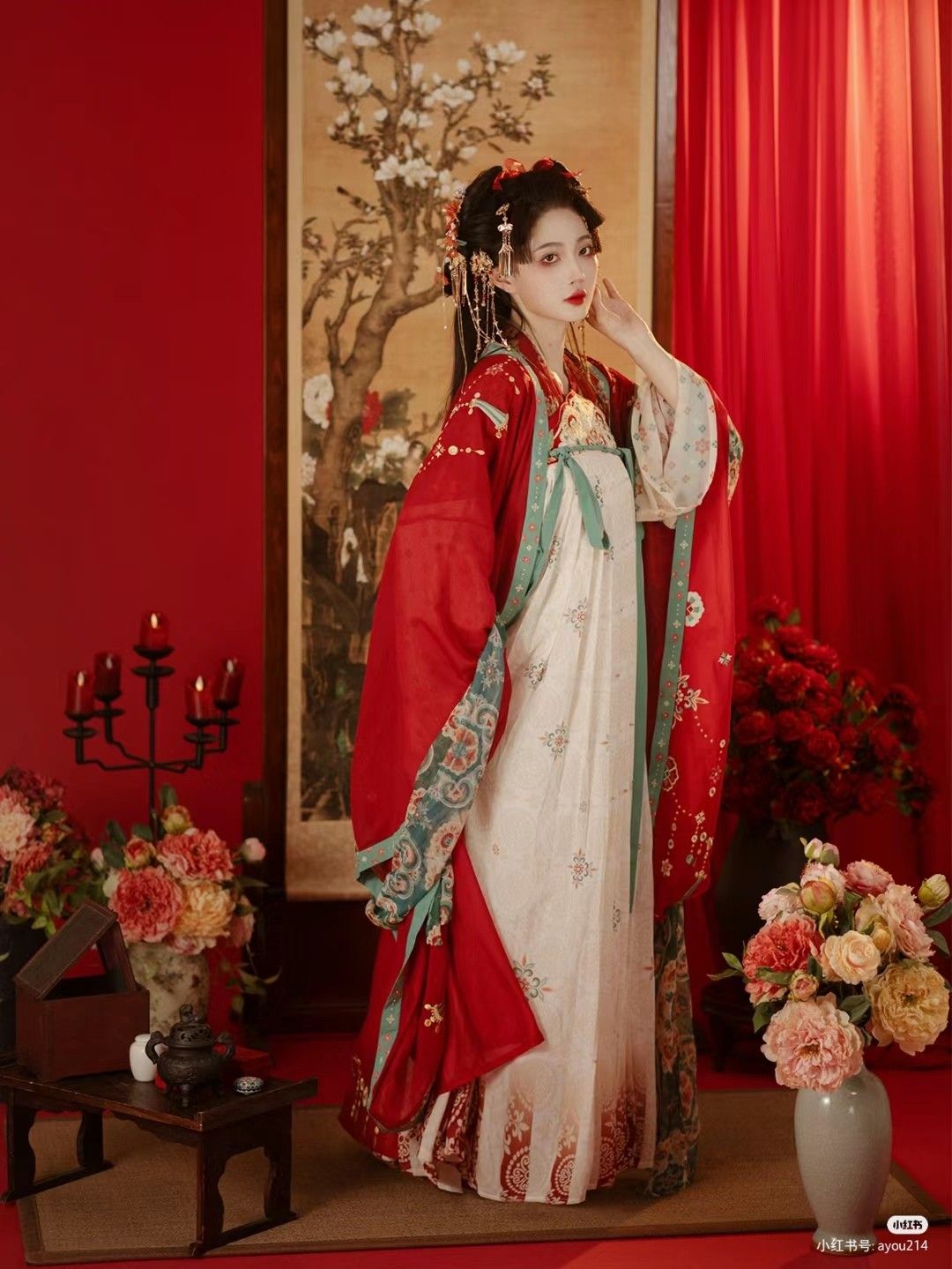 Summer in a Hanfu Cape:The Revival of Traditional Chinese Robes and Hooded斗篷 Summer in a Hanfu Cape:The Revival of Traditional Chinese Robes and Hooded斗篷