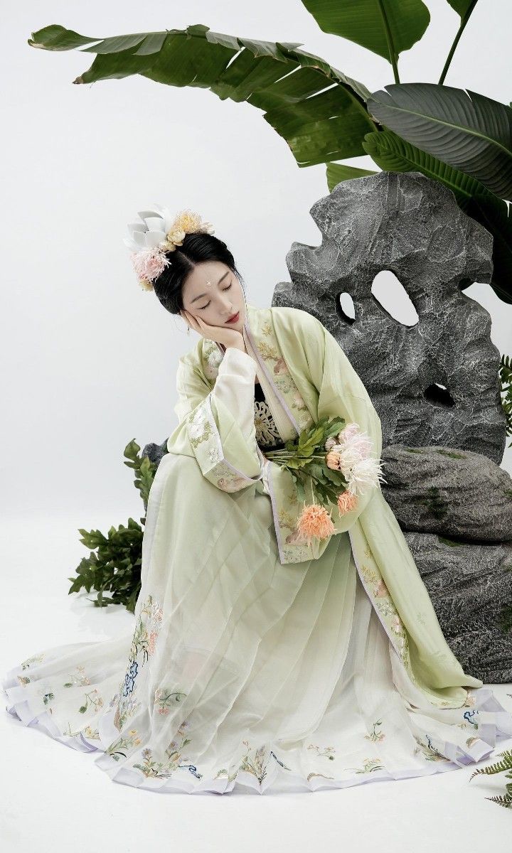Barbie Dolls Hanfu Fashion:A Blend of Traditional Elegance and Modern Charm Barbie Dolls Hanfu Fashion:A Blend of Traditional Elegance and Modern Charm