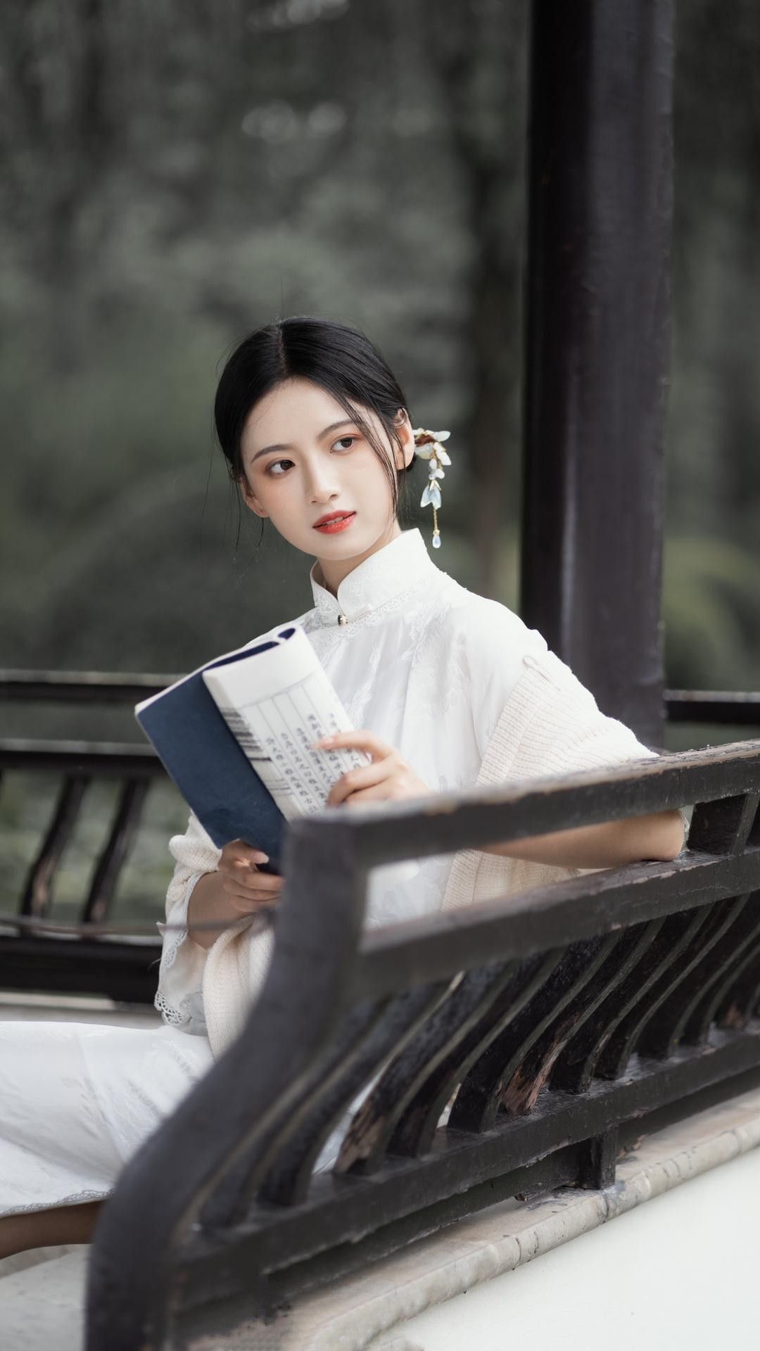 Charming Qipao for a Tiny Bride-to-be:The Allure of Miniature Elegance Charming Qipao for a Tiny Bride-to-be:The Allure of Miniature Elegance