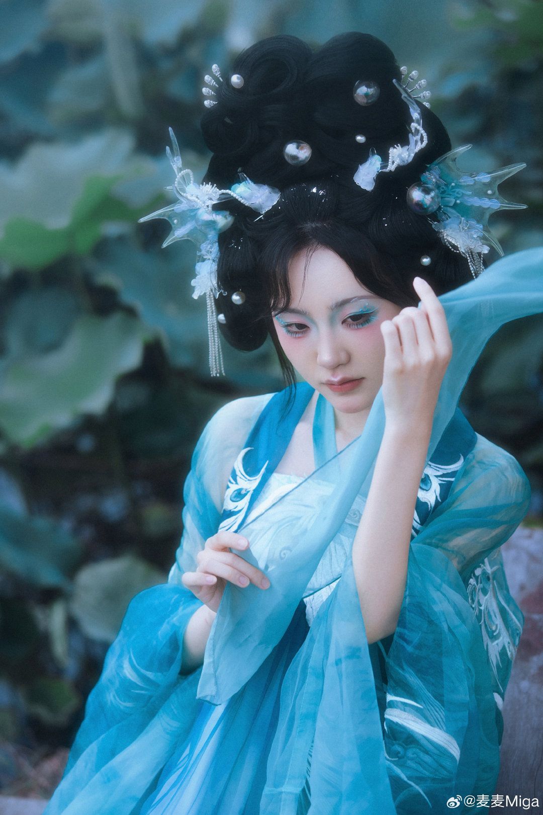 Winter and Autumn Fashion Trends:The Elegance of Hanfu Womens Horseface Skirt Winter and Autumn Fashion Trends:The Elegance of Hanfu Womens Horseface Skirt