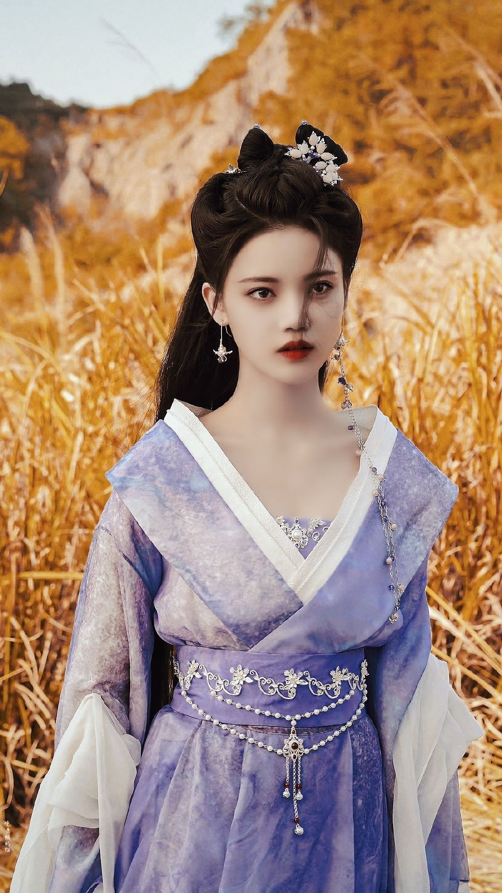 Traditional Chinese Elegance in the Workwear of a Foot Bath Technician:The Revival of Hanfu Traditional Chinese Elegance in the Workwear of a Foot Bath Technician:The Revival of Hanfu