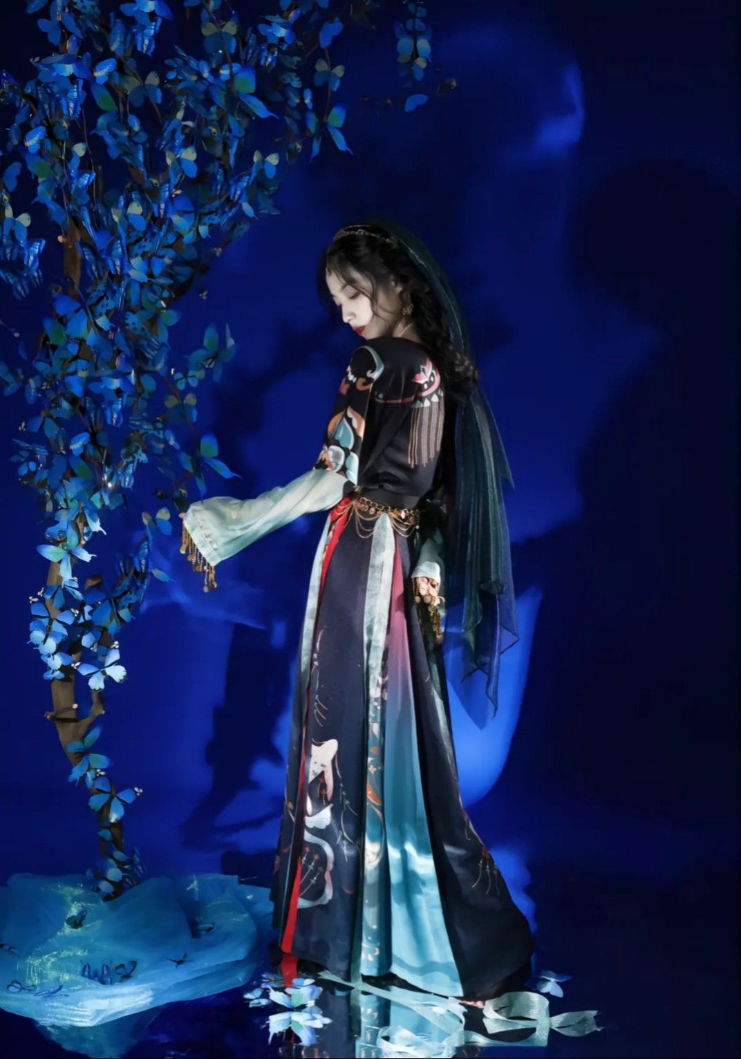 Winter and Autumn Chinese New Years Greetings in Traditional Girls Hanfu Costumes for Big Kids Winter and Autumn Chinese New Years Greetings in Traditional Girls Hanfu Costumes for Big Kids