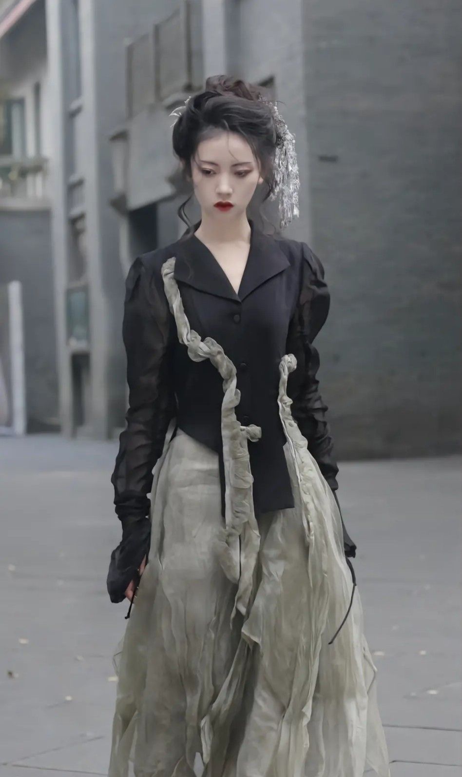 The Enchantment of Red Qipao:A Celebration of Womens Elegance The Enchantment of Red Qipao:A Celebration of Womens Elegance