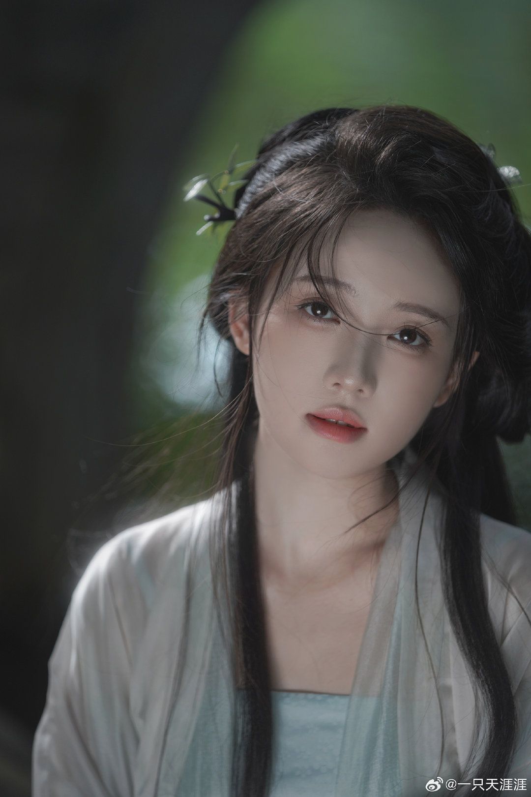 The Revival of Traditional Chinese Wedding Attire:The Rise of Hanfu for Modern Marriages The Revival of Traditional Chinese Wedding Attire:The Rise of Hanfu for Modern Marriages