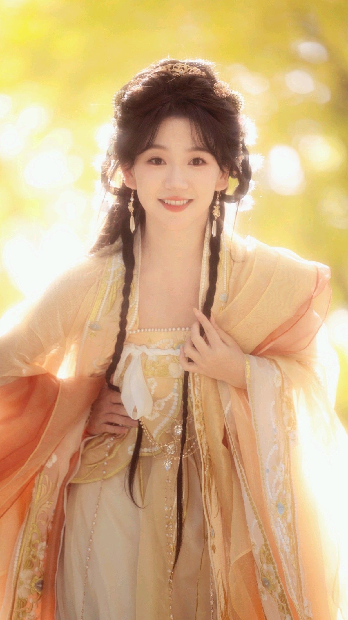 The Dominating Presence of a Traditional Hanfu Student in Ancient Attire The Dominating Presence of a Traditional Hanfu Student in Ancient Attire