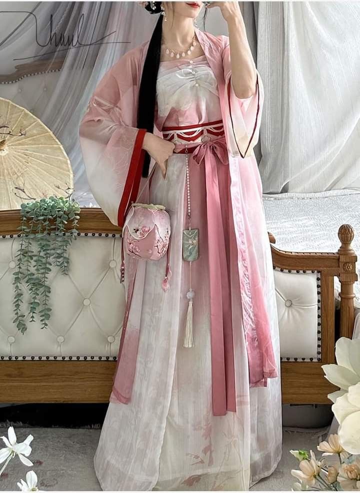 Summer 2023 Cheongsam Collection:Embracing the Elegant and Chic Summer 2023 Cheongsam Collection:Embracing the Elegant and Chic